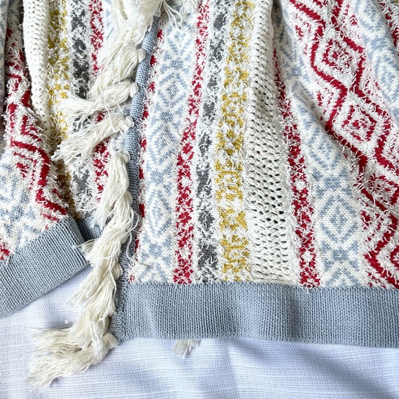 Cabi Boho Fringe Siesta Knit Poncho Sweater Cardigan - Picture 4 of 5